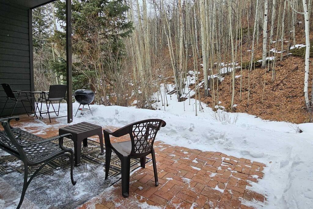 Private And Updated Breck Home With Hot Tub Брекенридж Экстерьер фото